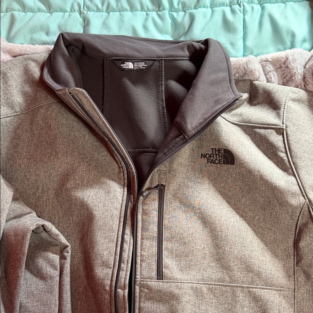 The North Face Men's Heathered Gray Performance Jacket
